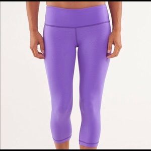 Lululemon Wunder under crops 💜